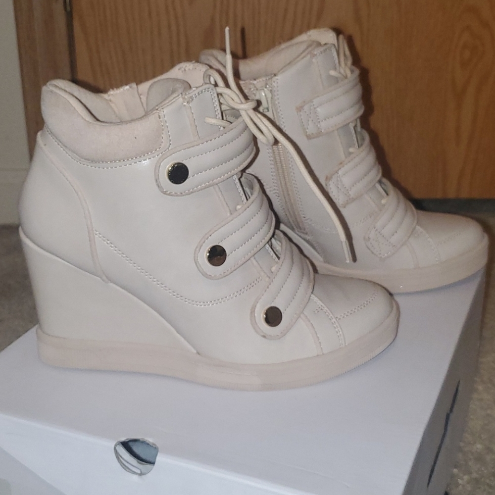 Strap wedge sneakers